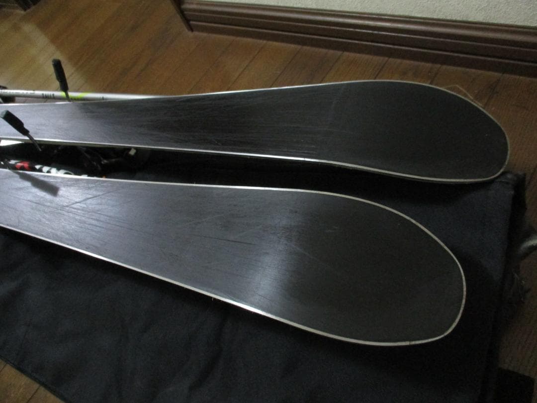 中古スキー SALOMON Flyer 161cm　ポール付 ツインチップ