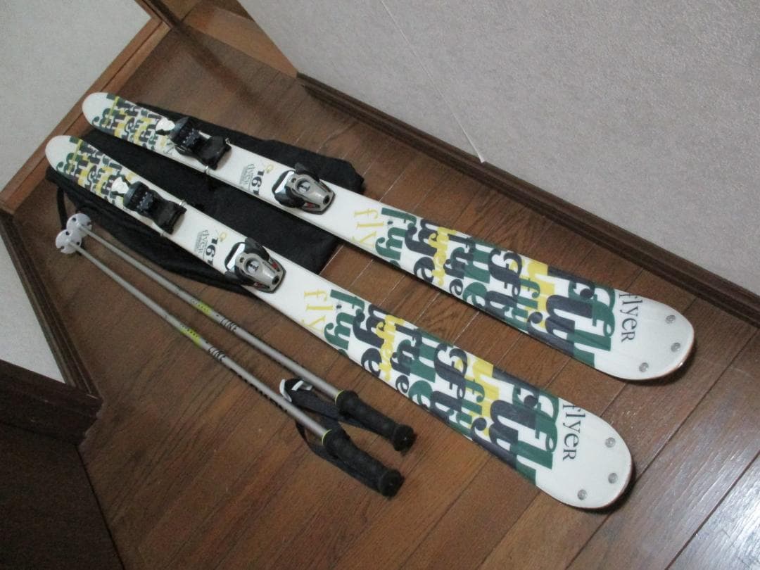 中古スキー SALOMON Flyer 161cm　ポール付 ツインチップ