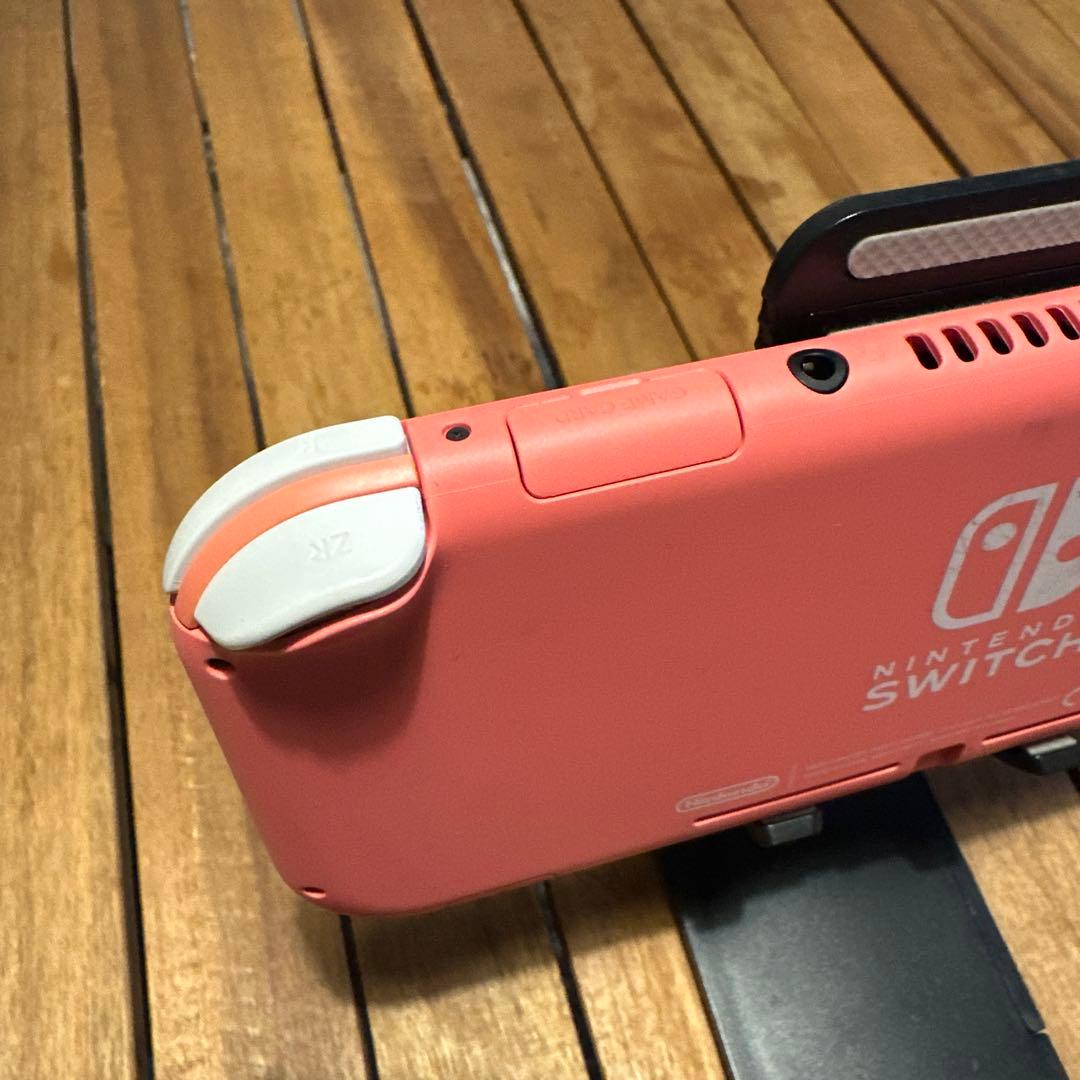 Nintendo Switch Light コーラルピンク　本体＋充電器