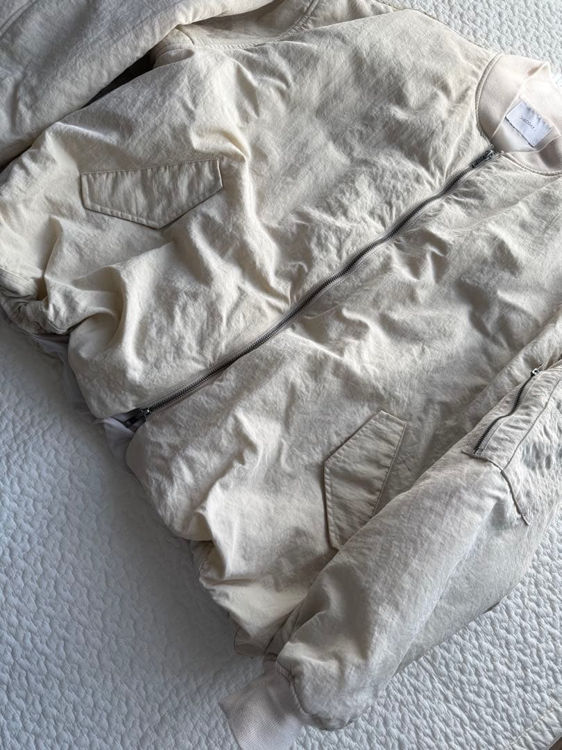 【美品】DISCOAT ディスコート メモリーボンバーブルゾン　アイボリー