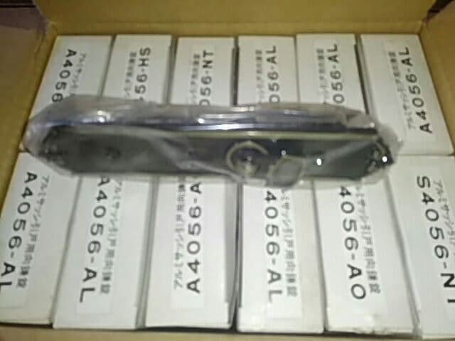 アルファ　サッシ用　向鎌錠　12箱各1個入