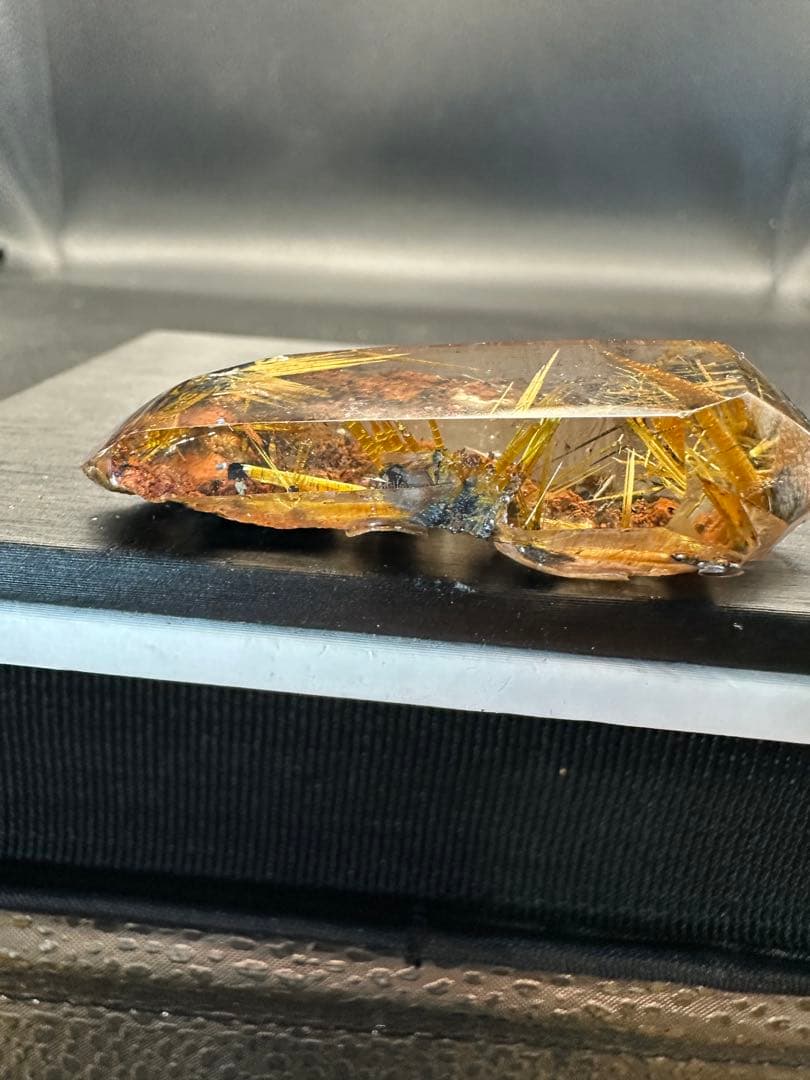 ゴールドルチルクォーツ