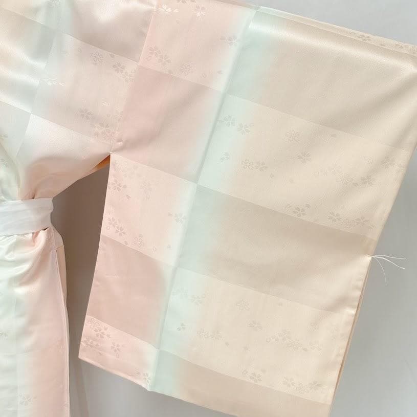 ゆりのはな　創世舎　長襦袢　立体裁断　地紋桜柄　袷　衣紋ぬき　日本製　D402