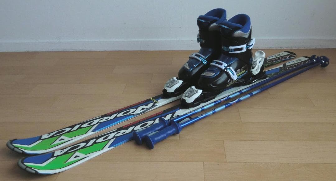 ■■送料無料■ノルディカ■ジュニア用スキー4点セット■140/24■WAX済■■