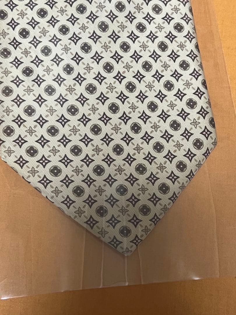 LOUIS VUITTON モノグラム ネクタイ　クリーニング済み