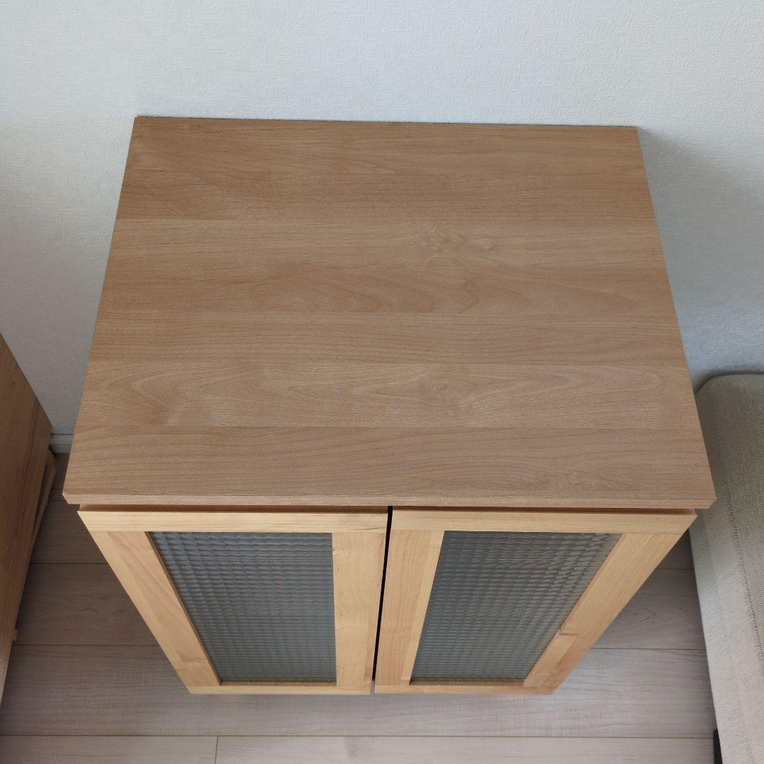 ガラスキャビネット