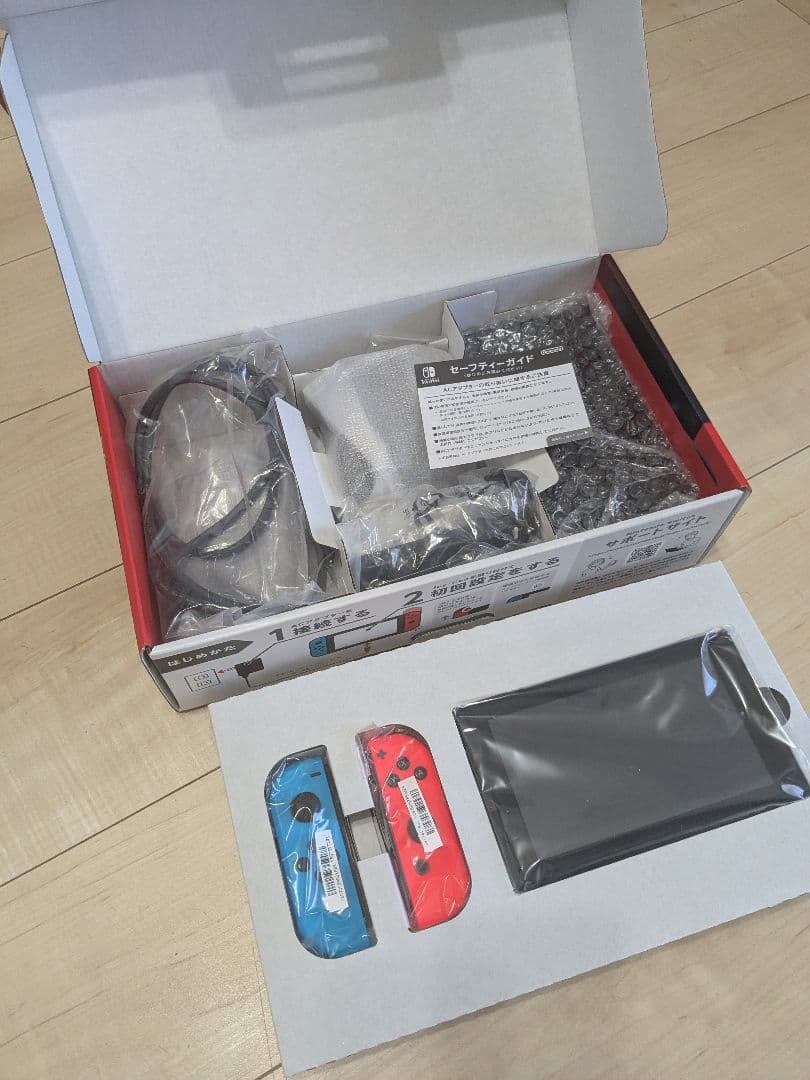 【匿名発送】Nintendo Switch本体一式　2020年購入+SDカード