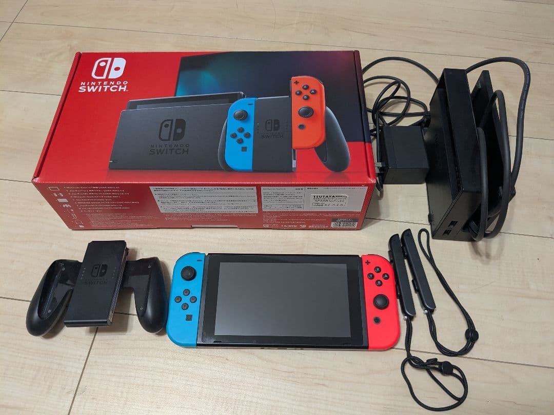 【匿名発送】Nintendo Switch本体一式　2020年購入+SDカード