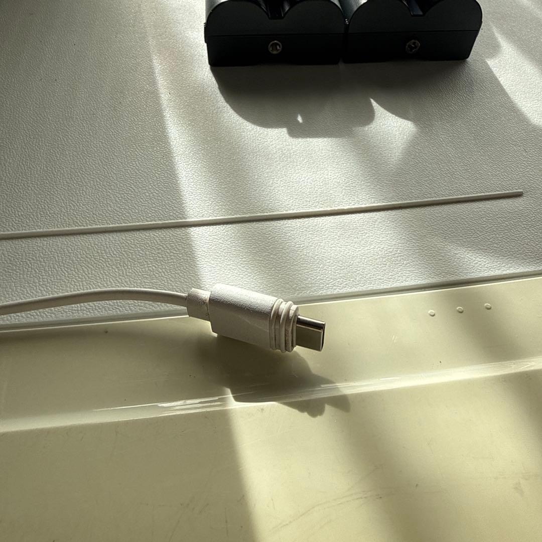 Ring Spotlight Cam Plus　バッテリー2個　ソーラー付き