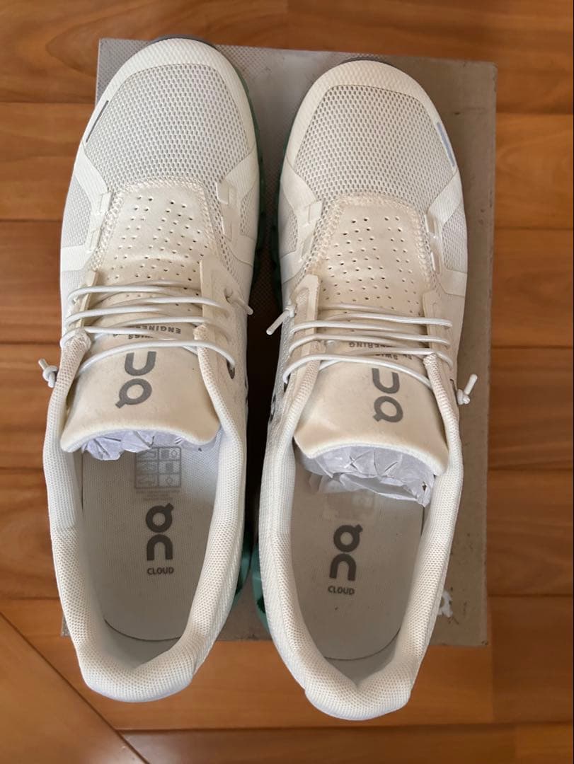 on cloud 5 ホワイト/ミント