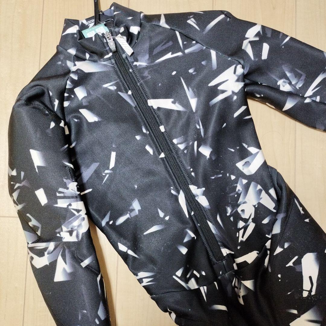 OGASAKAとDESCENTEのコラボ商品／ワンピース＆ハーフパンツのセット