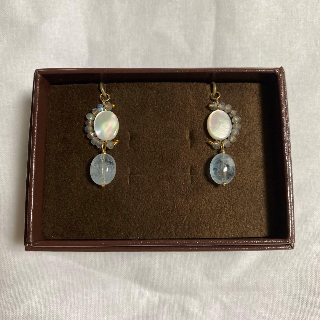 り*な様 未使用 agete ピアスチャーム ラブラドライト シェル アクアマリ