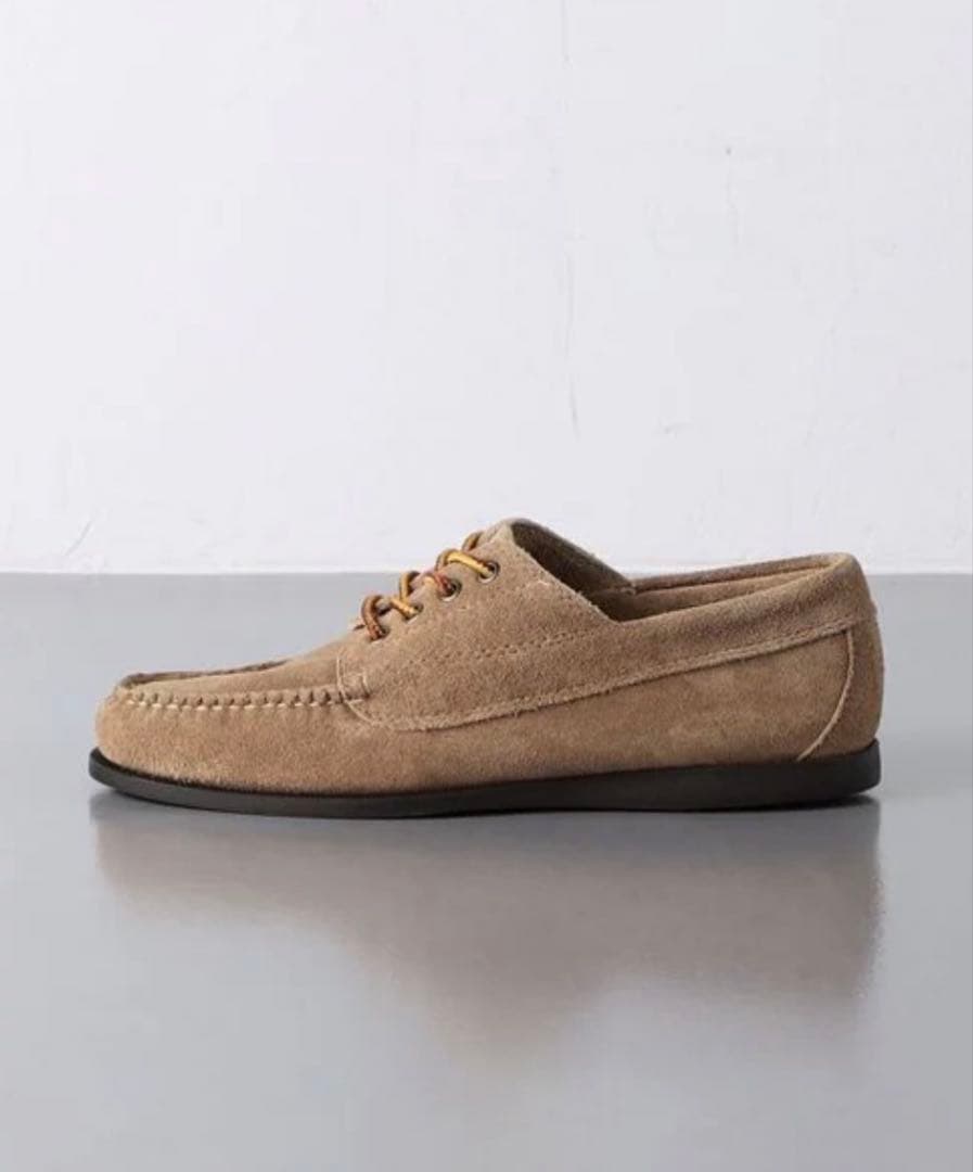 ベージュ スエード モカシン