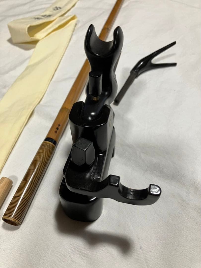 クロダイ様。へら釣り用竿掛け（竿春工房　趣楽）➕天然木万力（黒檀）美品