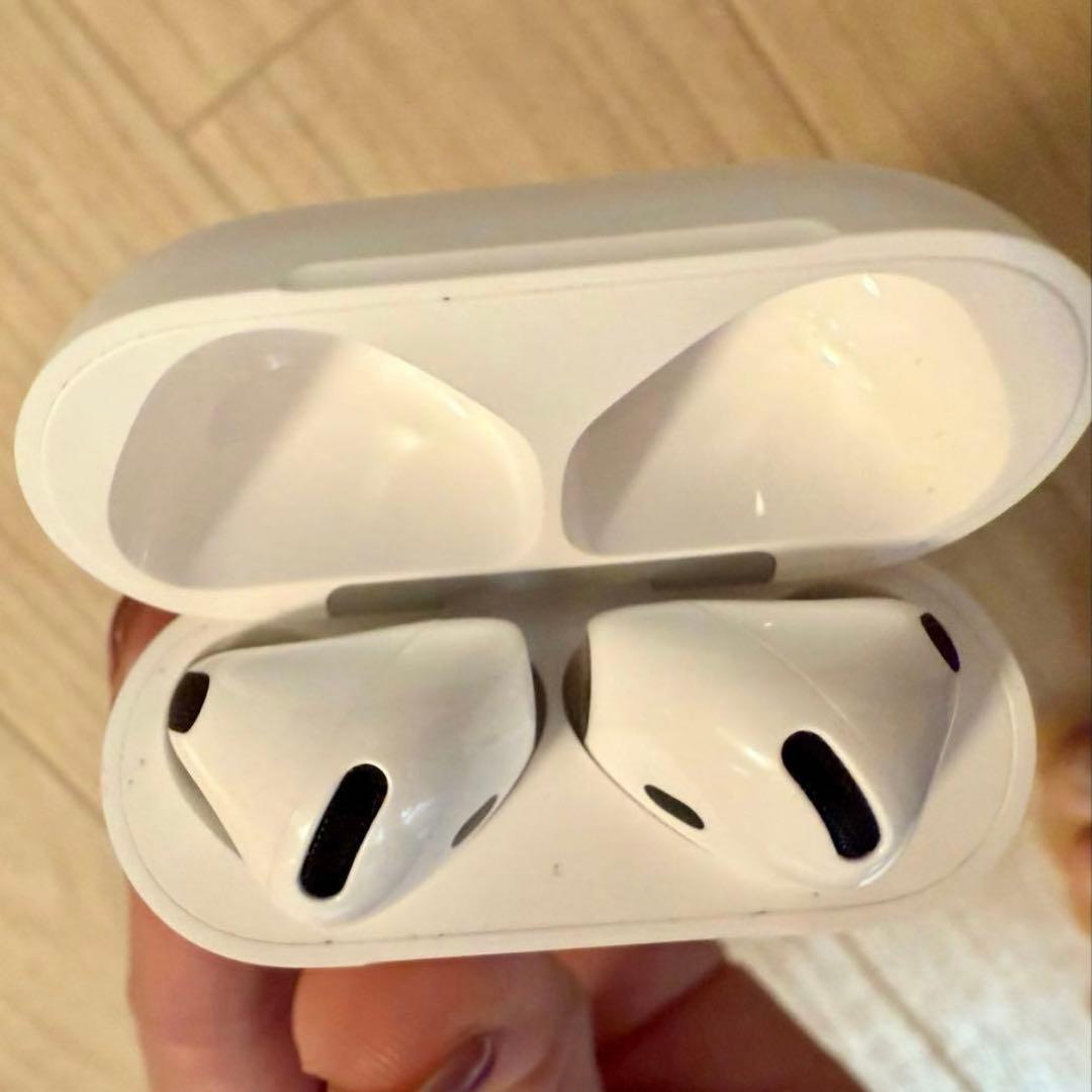 クリアケースカラビナ付AirPods4アクティブノイズキャンセリング搭載モデル
