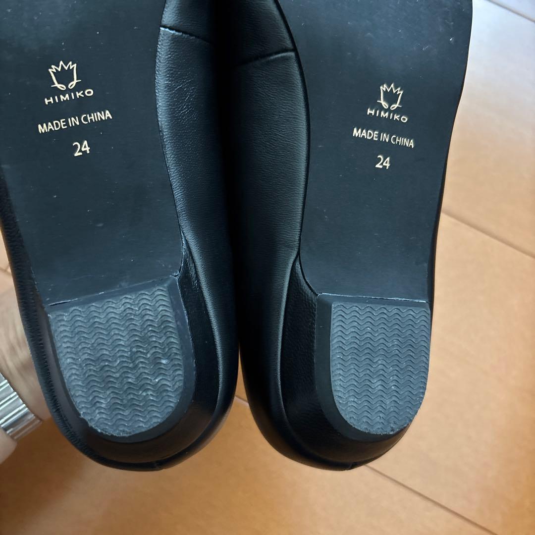 「HIMIKO」WEB限定デザイン ローヒールパンプ　ブラック　24cm