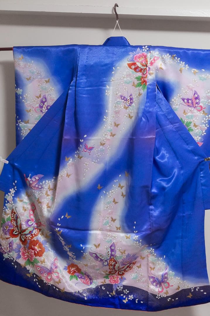 ぴ*ち様 【七五三7歳女の子】晴れ着フルセット・振袖一式・豪華・蝶柄×青地・７歳