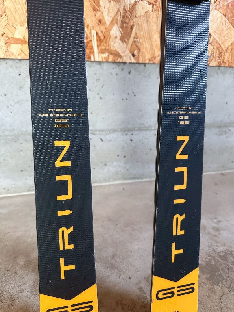 ゆきちゃんさん　OGASAKA TRIUN スキー板 183cm