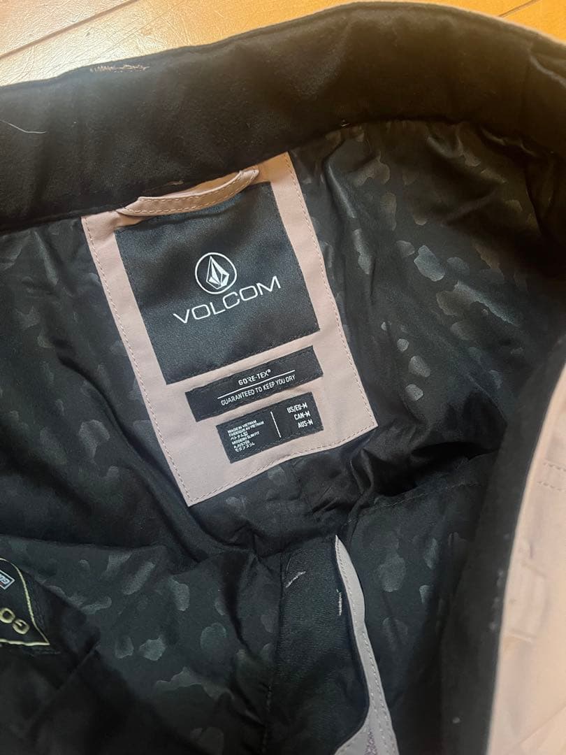 【美品】★即日発送★スノーボードボルコムレディースGORE-TEX パンツ　Ｍ