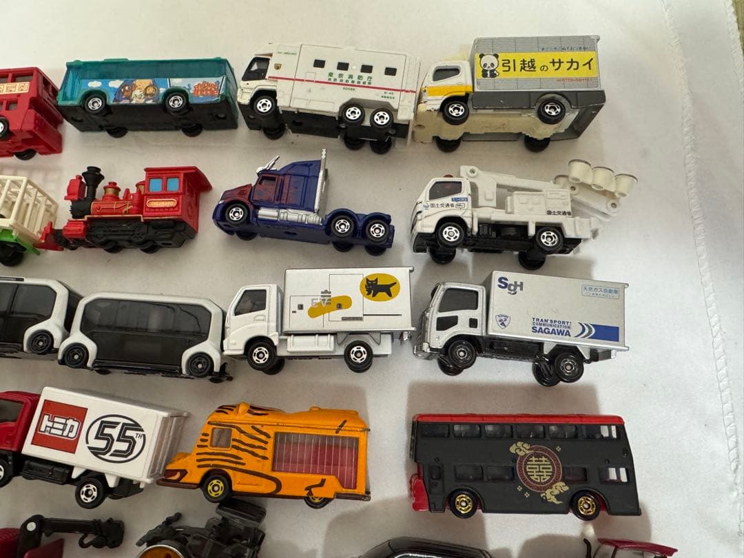 トミカ　ミニカー　１２８個　まとめ売り　カーズ　ディズニートミカ　トミカ博