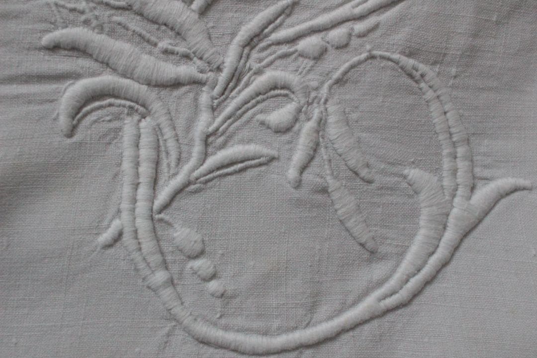 konorinoko様フランスアンティークイニシャルシーツ/モノグラムカバー