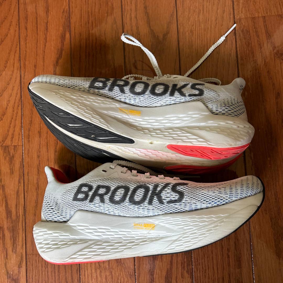BROOKS HYPERION MAX 25.5cm 補修材付き　ランニング