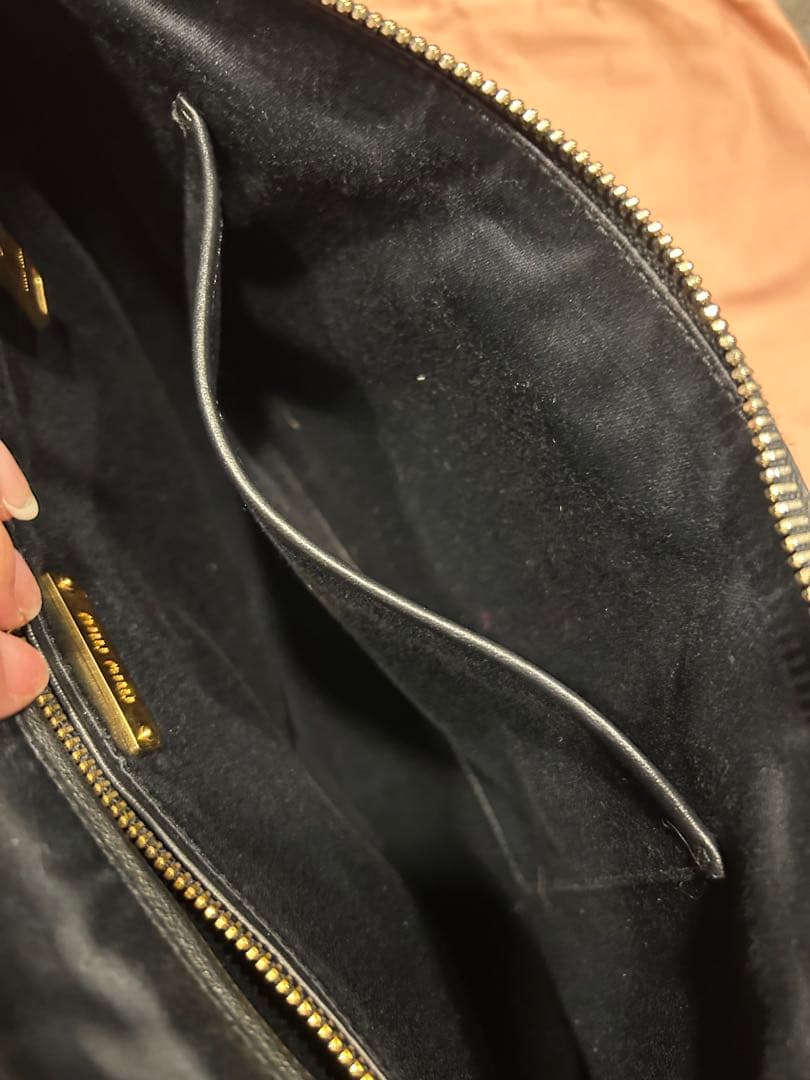 ミュウミュウ　スタッズ　クラッチバック