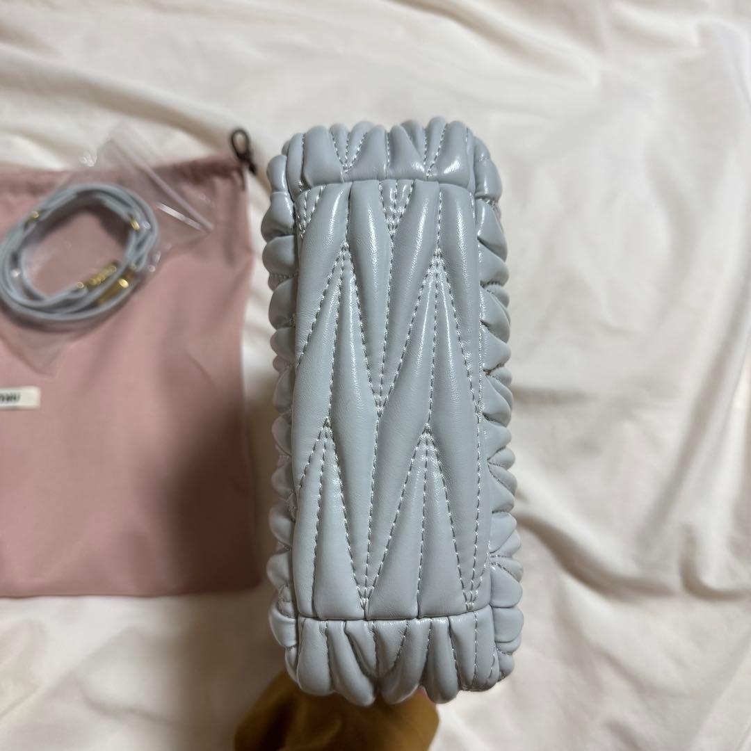 miu miu キルティング ショルダーバッグ グレー