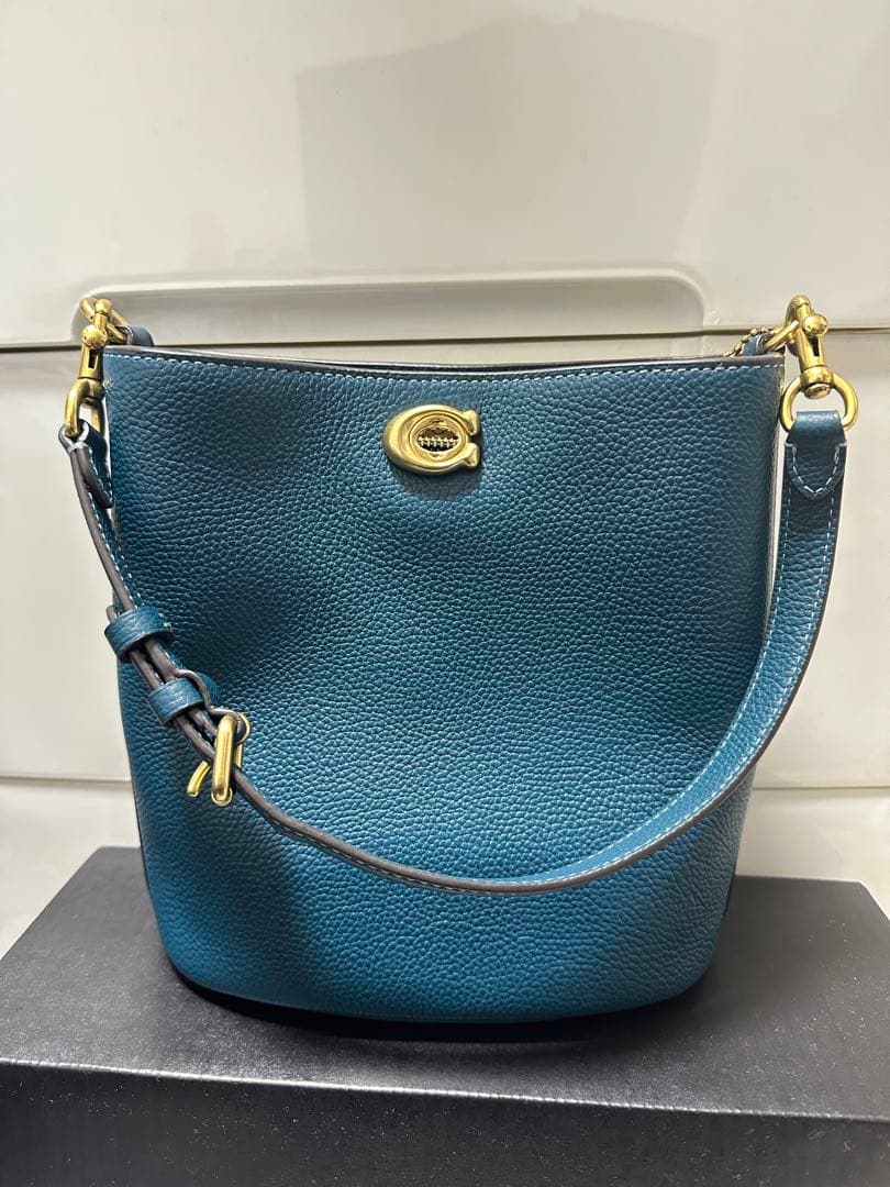 coach ウィロウ19 ソフト バケット バッグ　ブラス/マリン