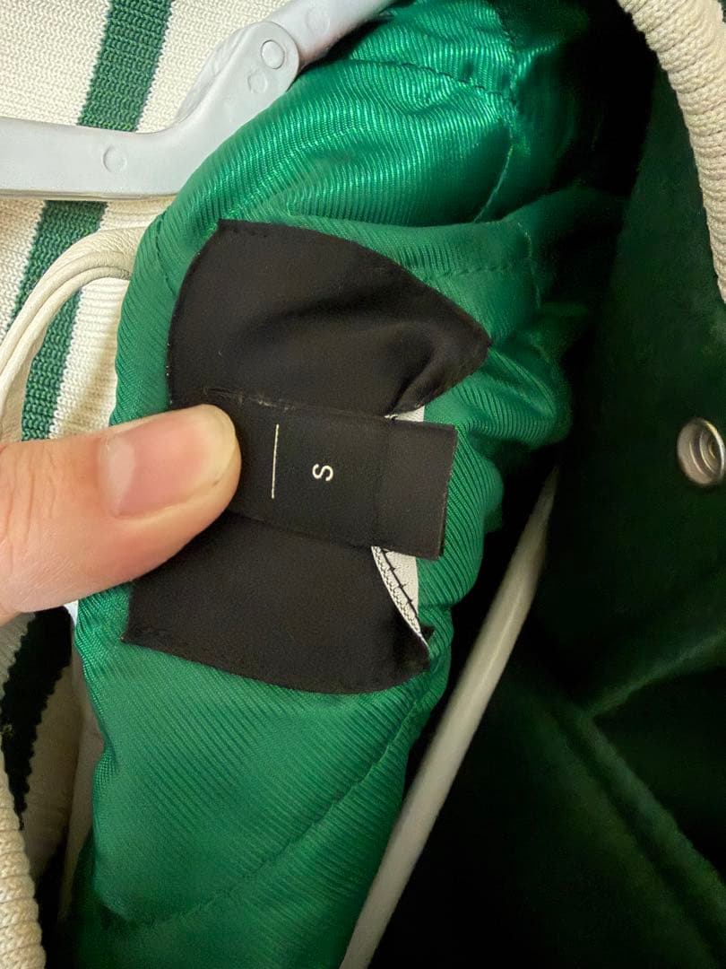 『レア物』Stranger Things コラボスタジャン