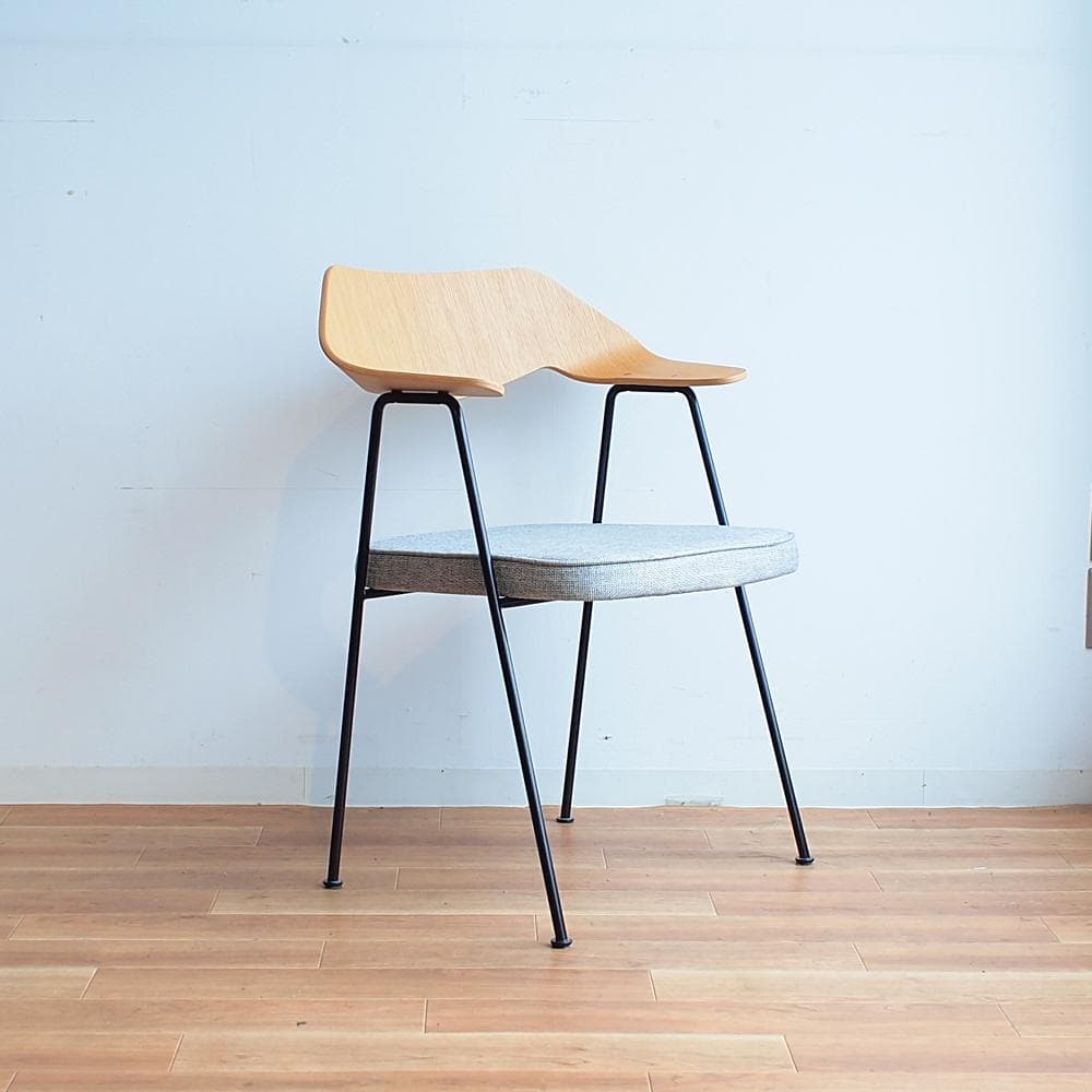 Case Furniture 675チェア オーク材×ファブリックシート