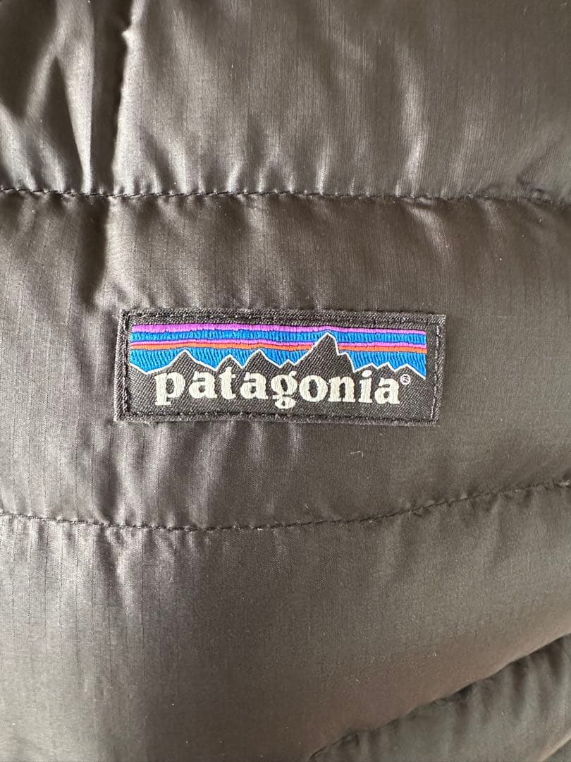 patagonia ★定番ブラック ★ダウンベスト★軽量