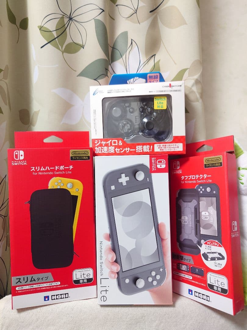 任天堂　スイッチ ライト　本体他周辺機器セット