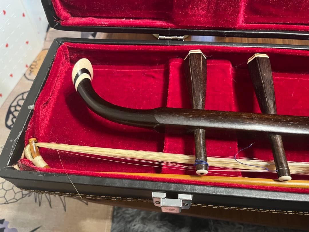 二胡 敦煌牌 上海民族楽器 胡弓 南胡 弦楽器 ハードケース付 中国