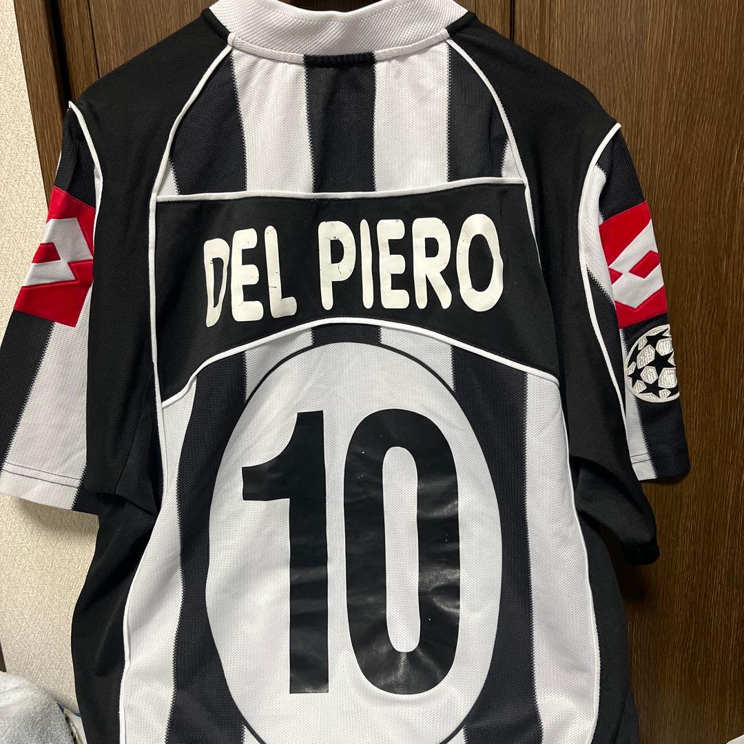 Juventus サッカージャージ 黒白ストライプ