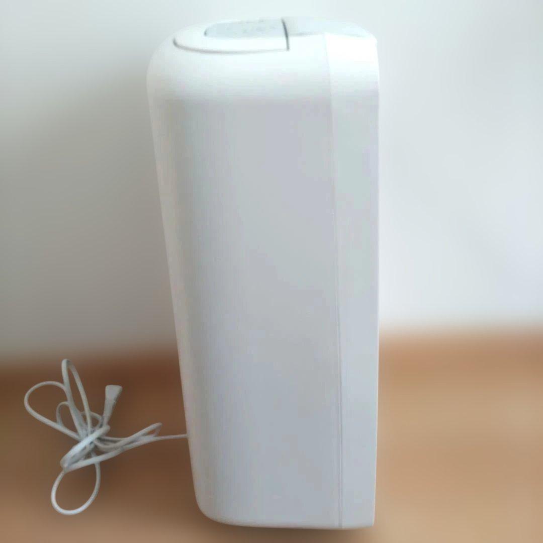 シャープ 　プラズマクラスタ− 　衣類乾燥除湿機 　CV-L71-W