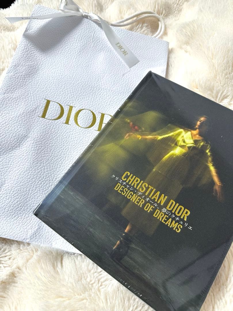 新品未開封★DIOR★夢のクチュリエ展図録★クリスチャンディオール展