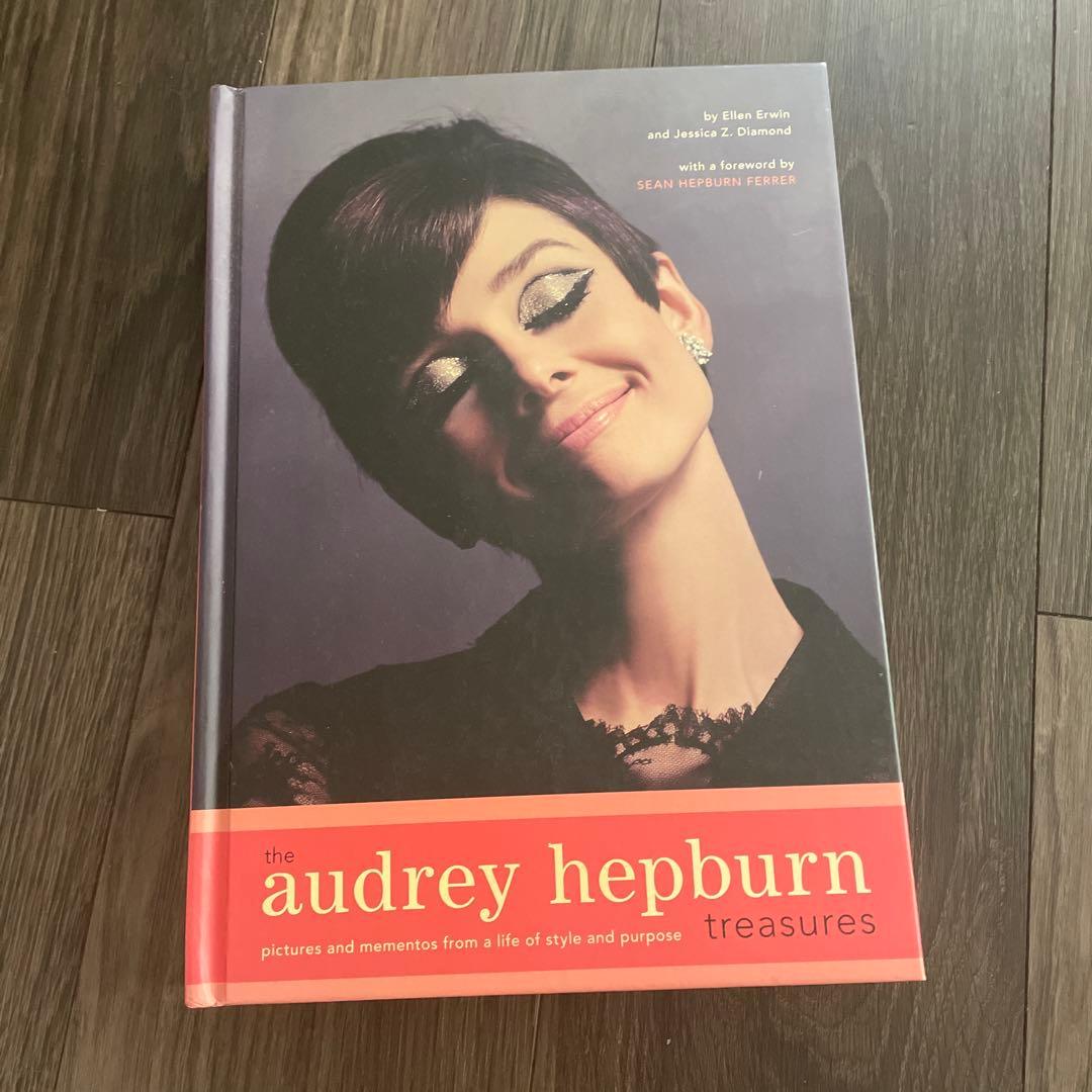 audrey hepburn treasures 洋書