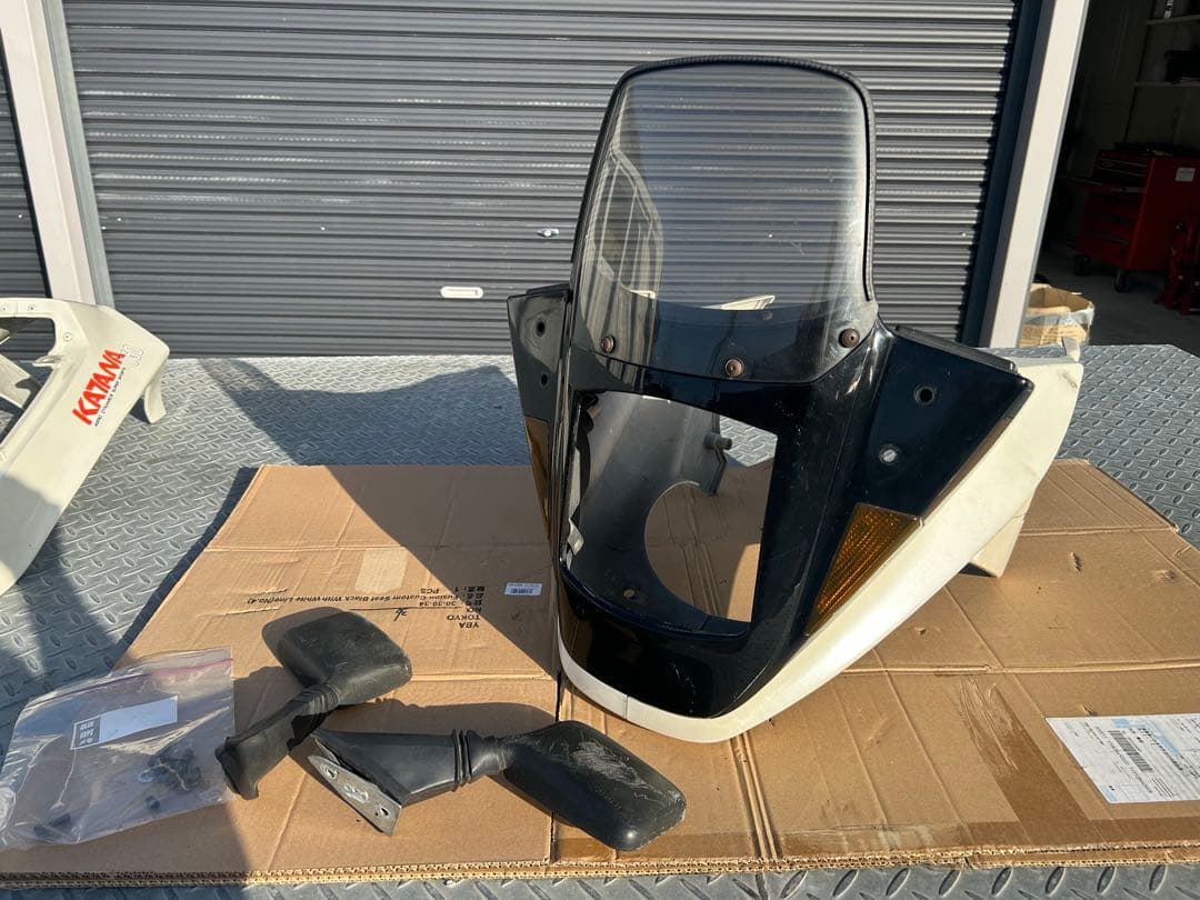 gsx750s カタナ　3型　フロントカウル　ミラー