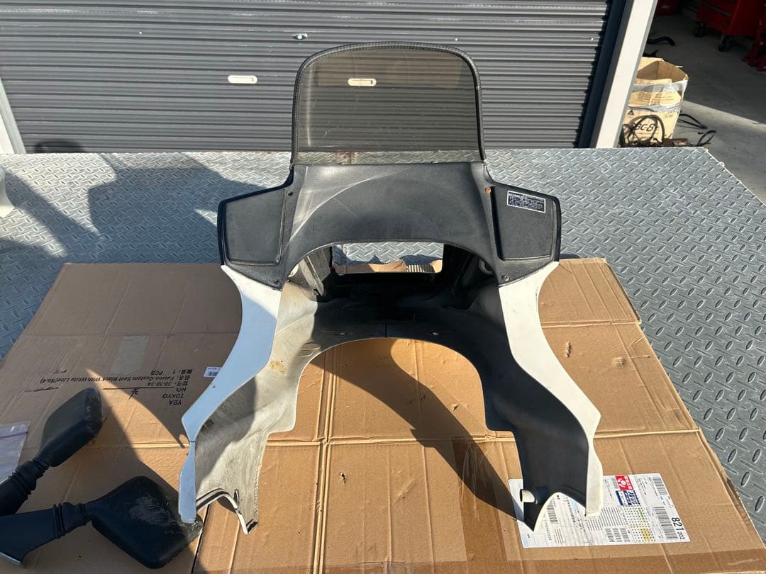 gsx750s カタナ　3型　フロントカウル　ミラー