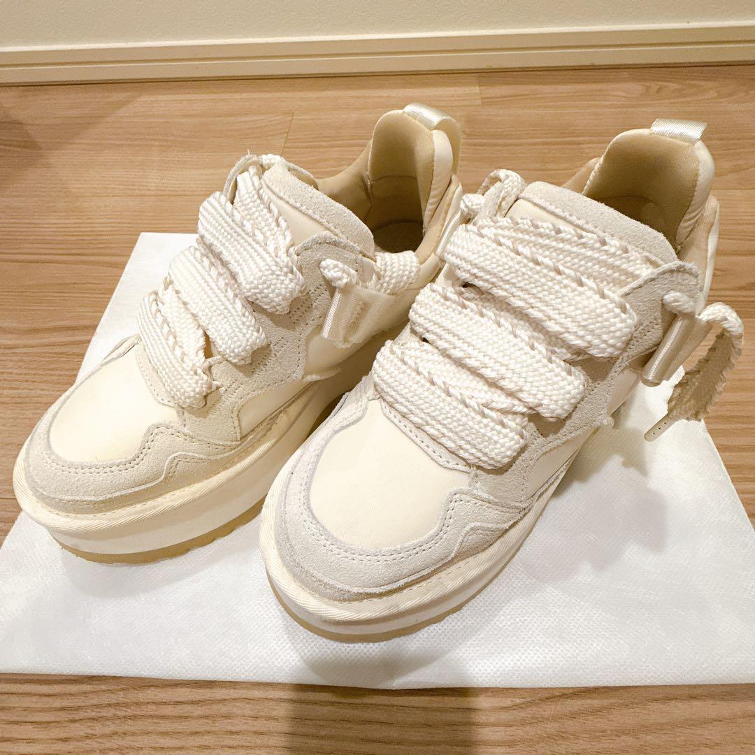 ugg 厚底スニーカー