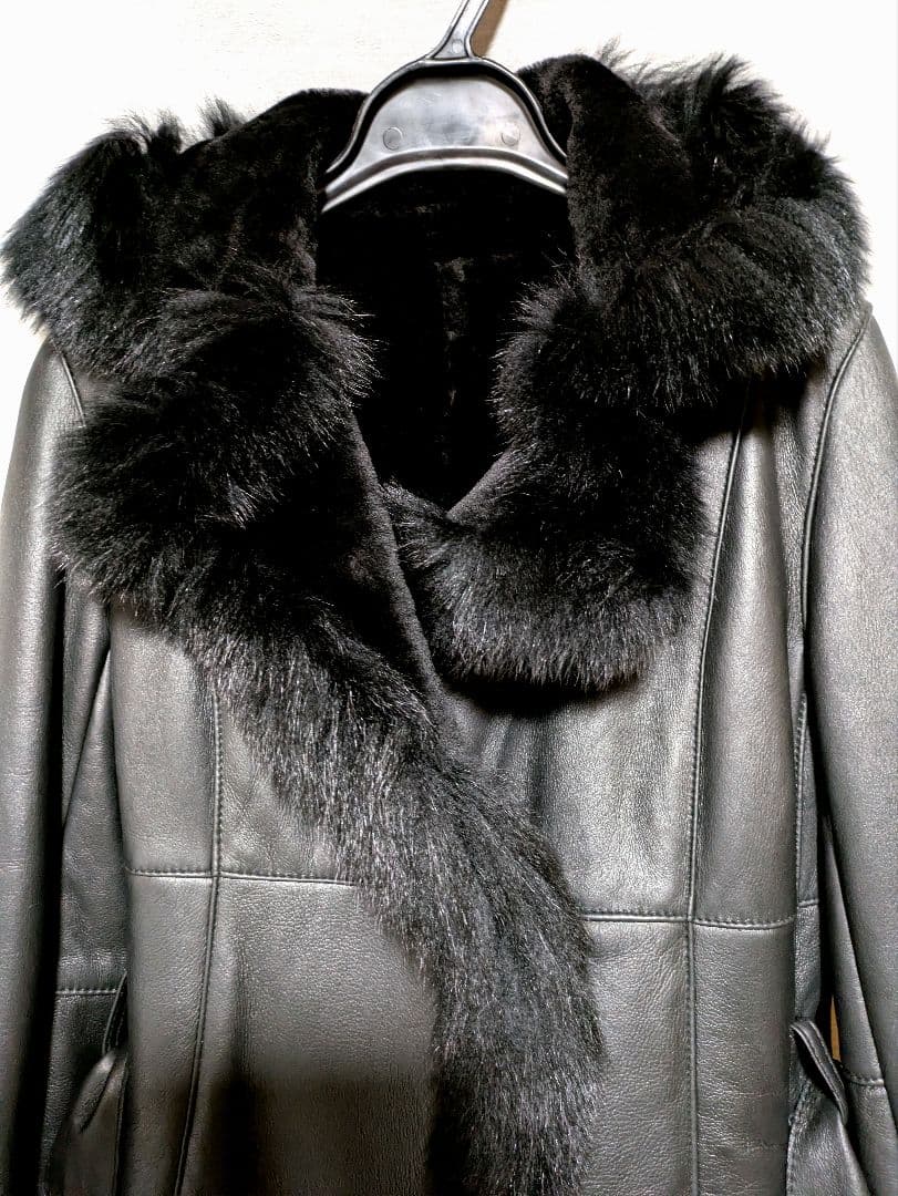 専用　ラム レザー袖、襟、裏地フォクスファー付きロングコートベルト付きMサイズ