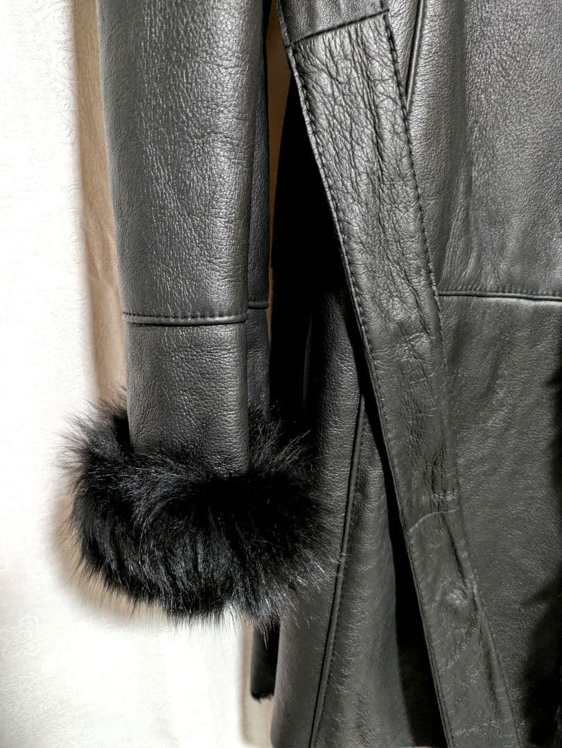 専用　ラム レザー袖、襟、裏地フォクスファー付きロングコートベルト付きMサイズ