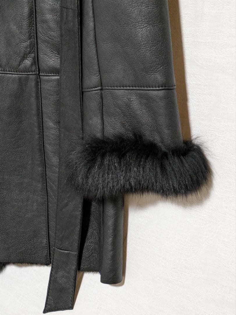 専用　ラム レザー袖、襟、裏地フォクスファー付きロングコートベルト付きMサイズ