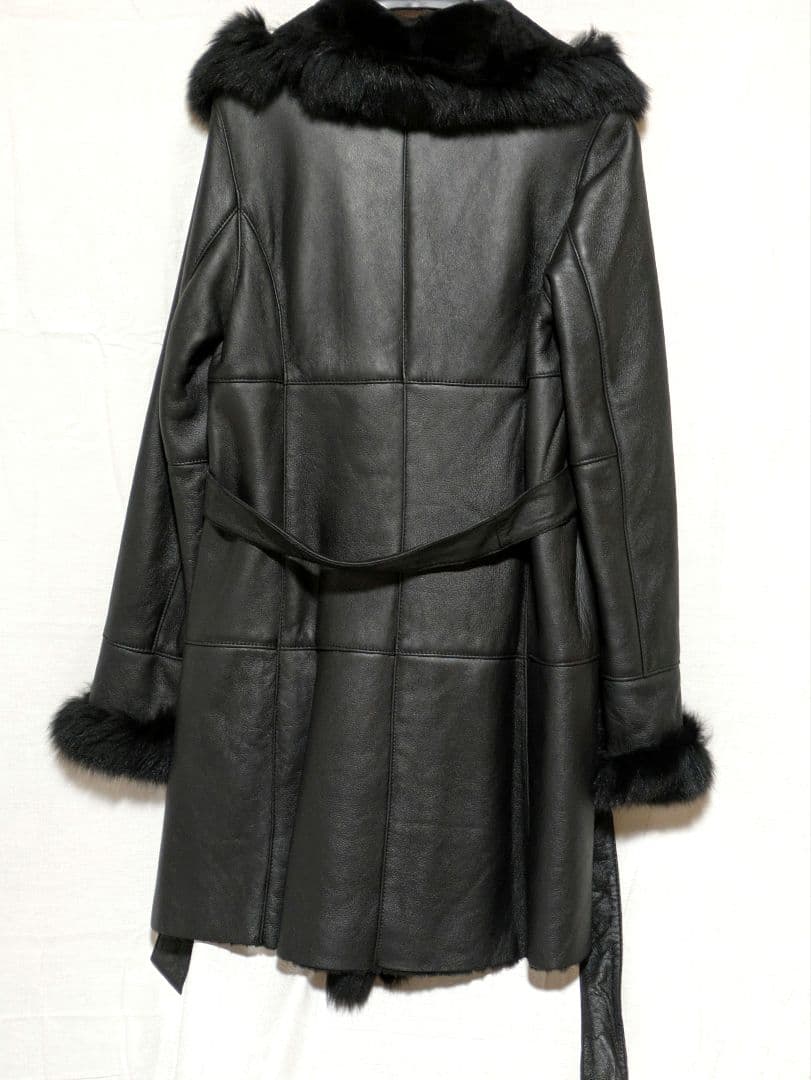専用　ラム レザー袖、襟、裏地フォクスファー付きロングコートベルト付きMサイズ