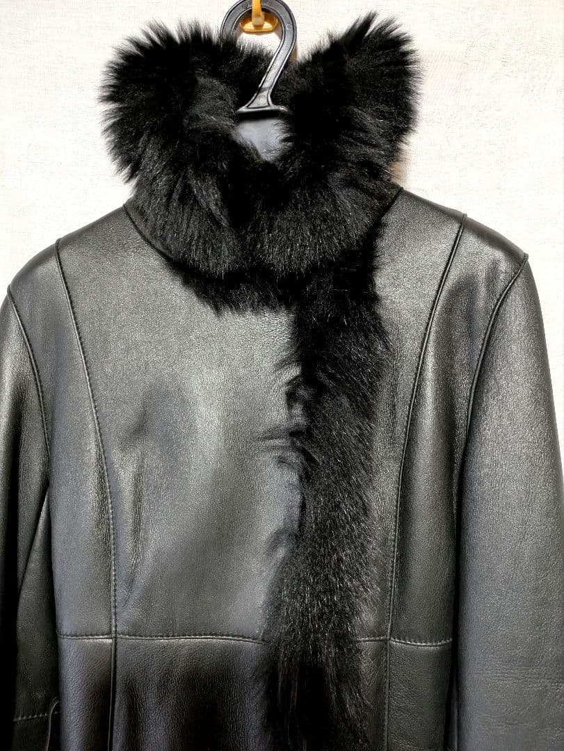 専用　ラム レザー袖、襟、裏地フォクスファー付きロングコートベルト付きMサイズ