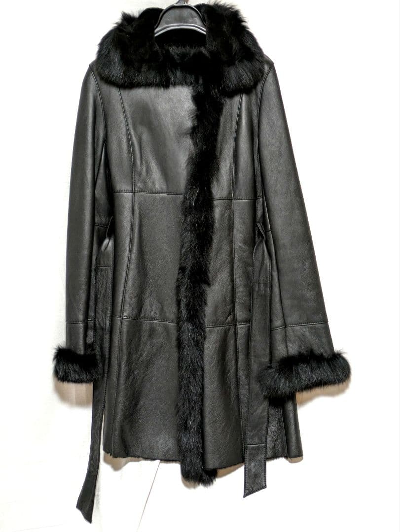 専用　ラム レザー袖、襟、裏地フォクスファー付きロングコートベルト付きMサイズ