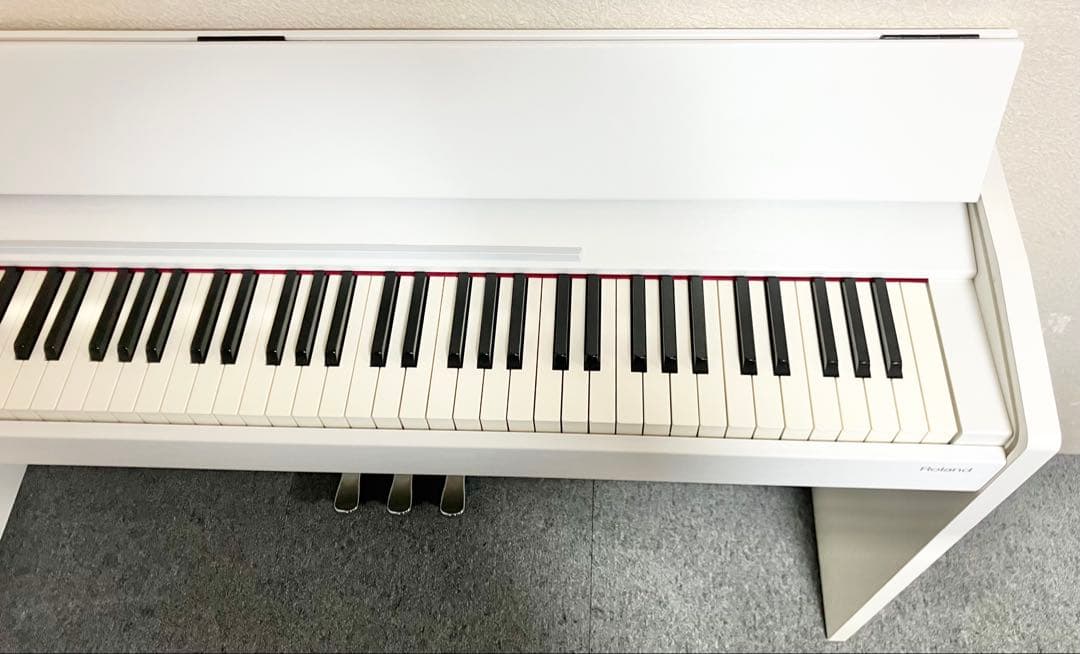 【美品】Roland 電子ピアノ F-120WH【無料配送可能】