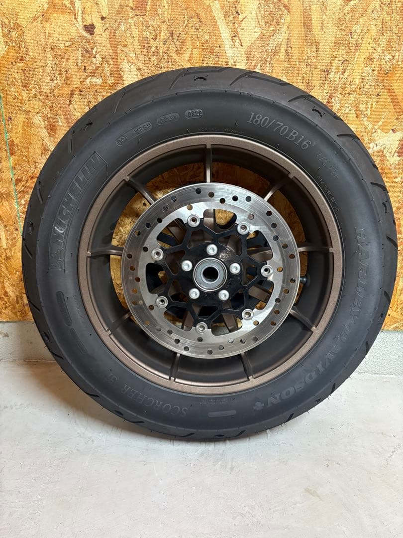 FXLRST ローライダーST 純正ホイールセット