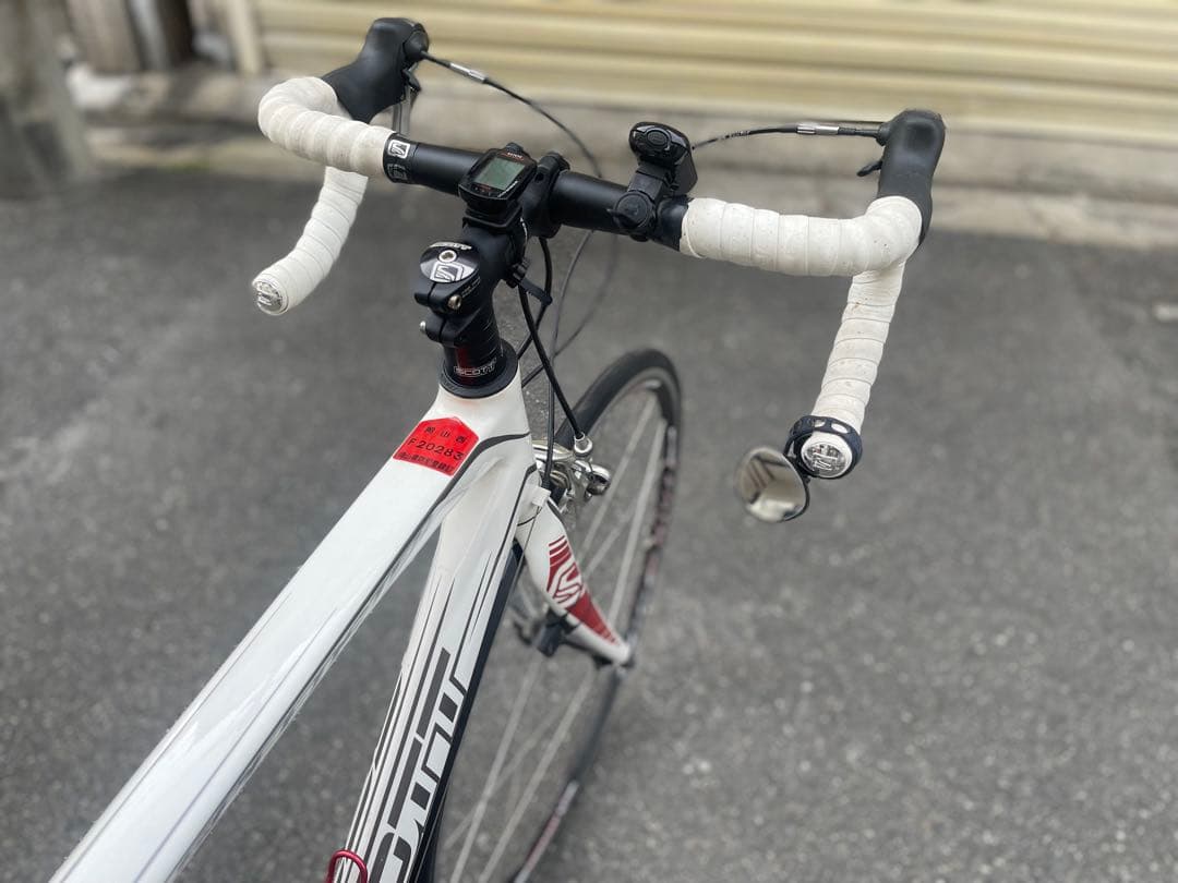 極美品　SCOTT 赤白700Cロードバイク